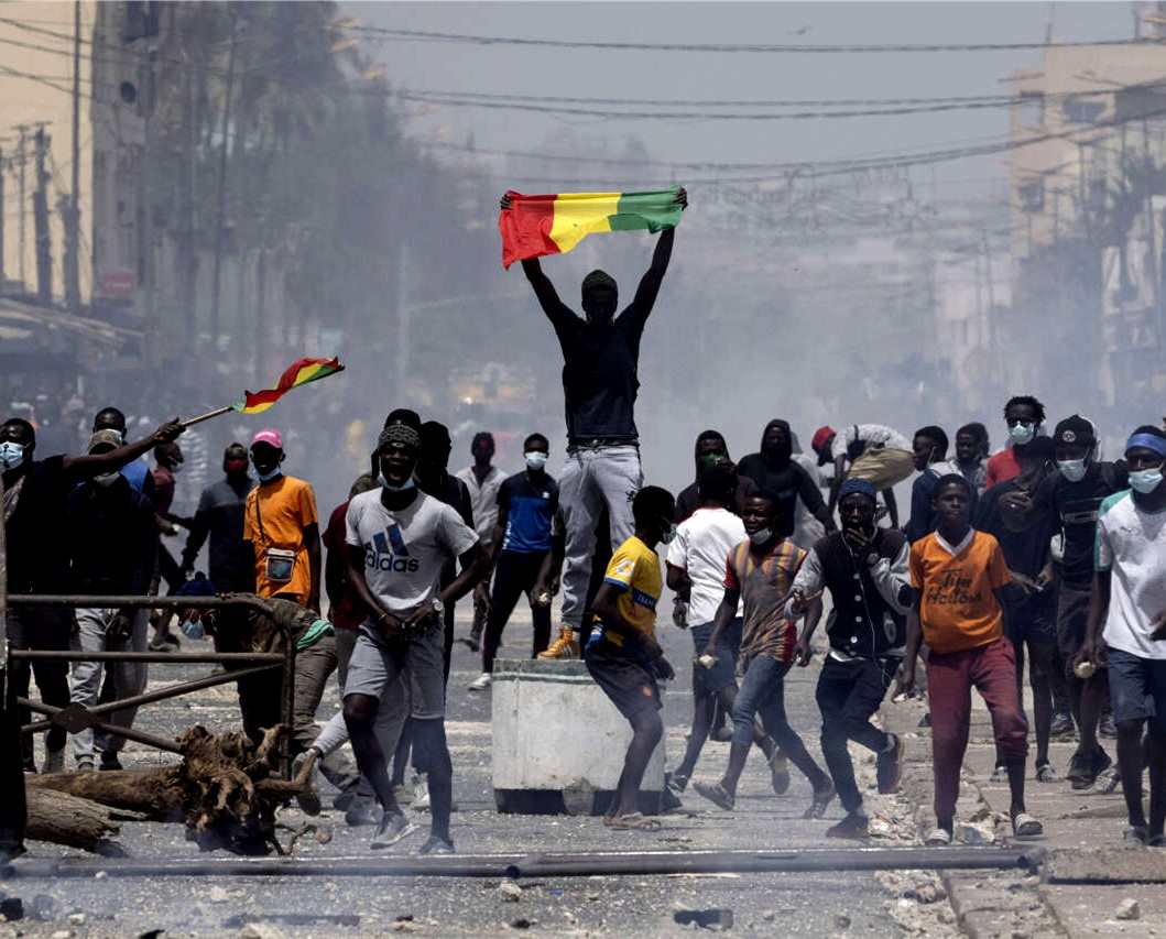 Coup D’Etat Constitutionnel : Sénégal, Dans Une Nouvelle Crise Politique Historique.